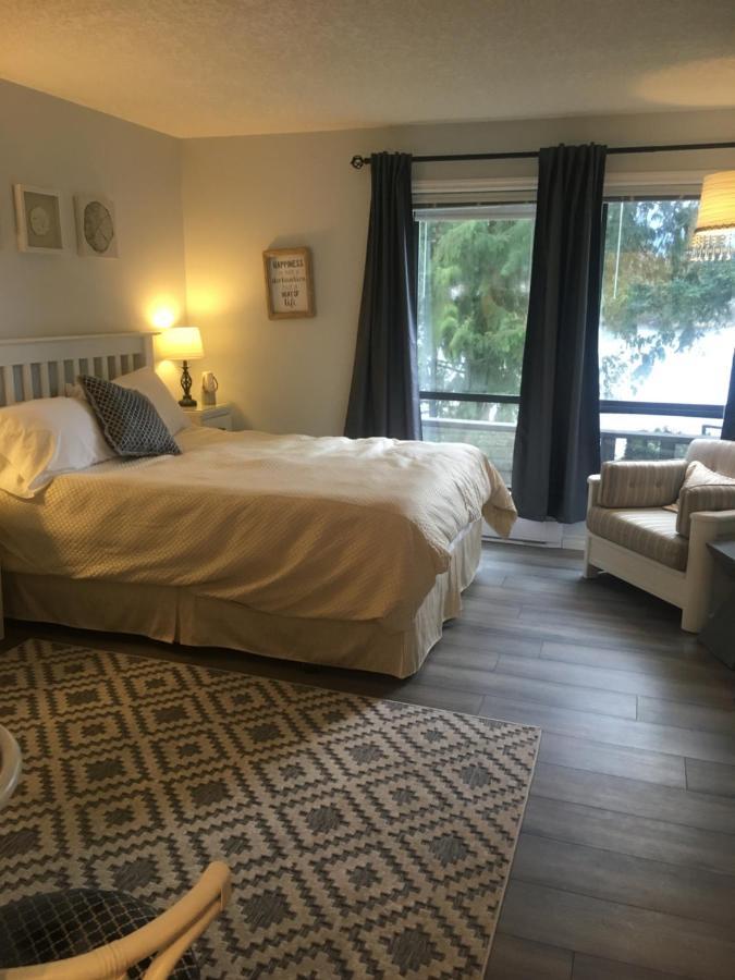 Long Lake Waterfront Bed And Breakfast Nanaïmo Extérieur photo