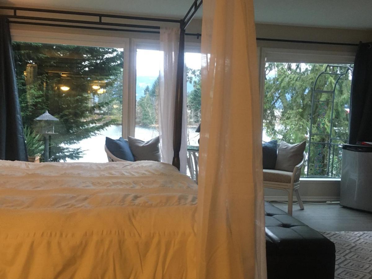 Long Lake Waterfront Bed And Breakfast Nanaïmo Extérieur photo