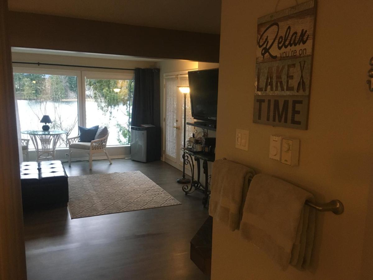 Long Lake Waterfront Bed And Breakfast Nanaïmo Extérieur photo