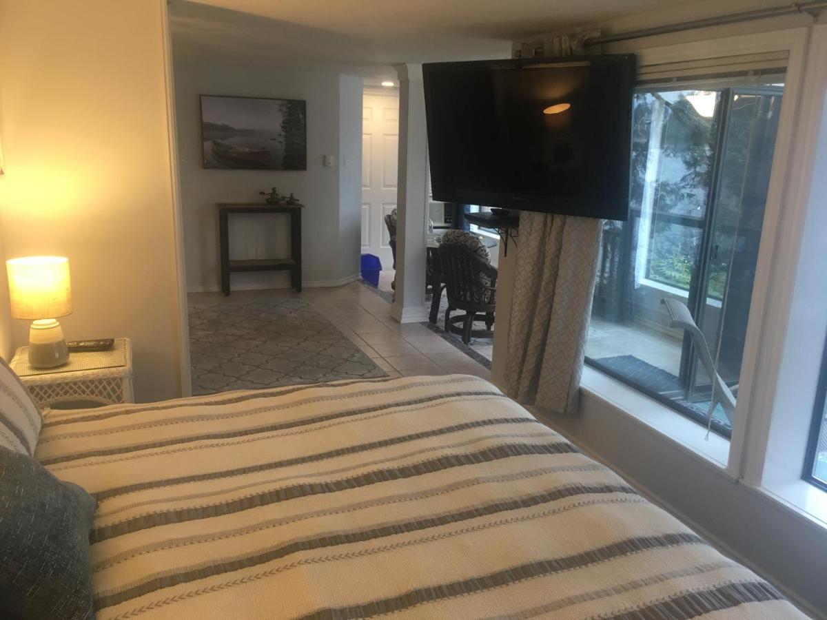 Long Lake Waterfront Bed And Breakfast Nanaïmo Extérieur photo